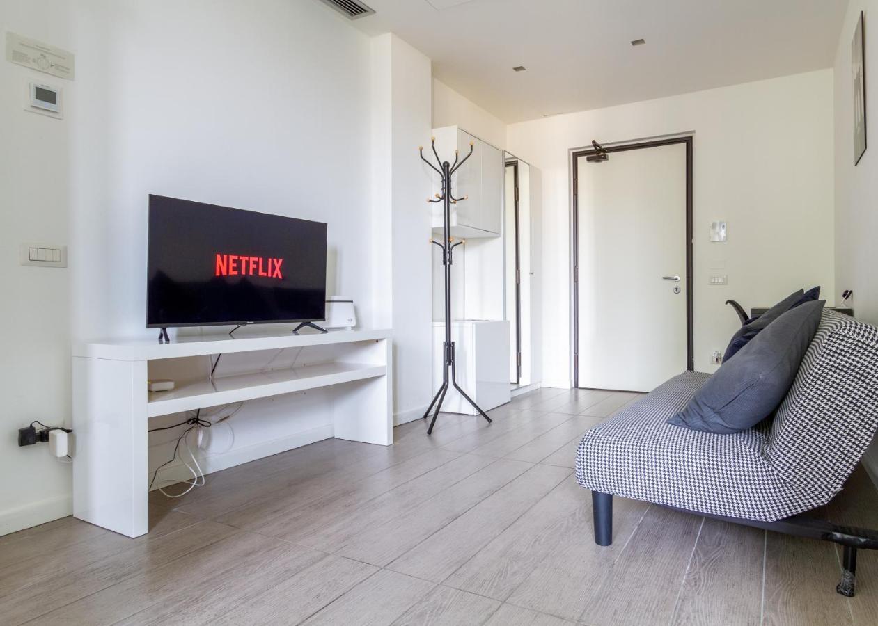 Apartment Lux Metro M2
